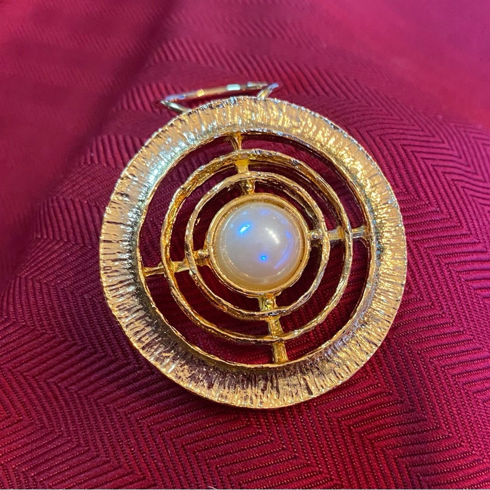Vintage Gold Tone Scarf Clip with Faux Pearl